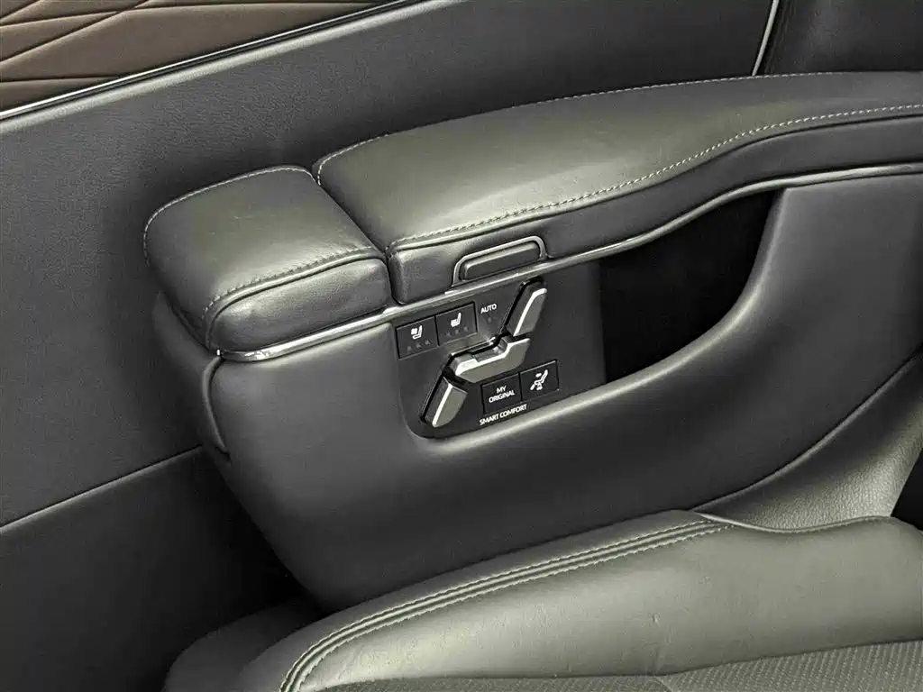 Toyota Alphard 2024 Hybrid 2.5L Ultimate Enjoyment Edition фото 16