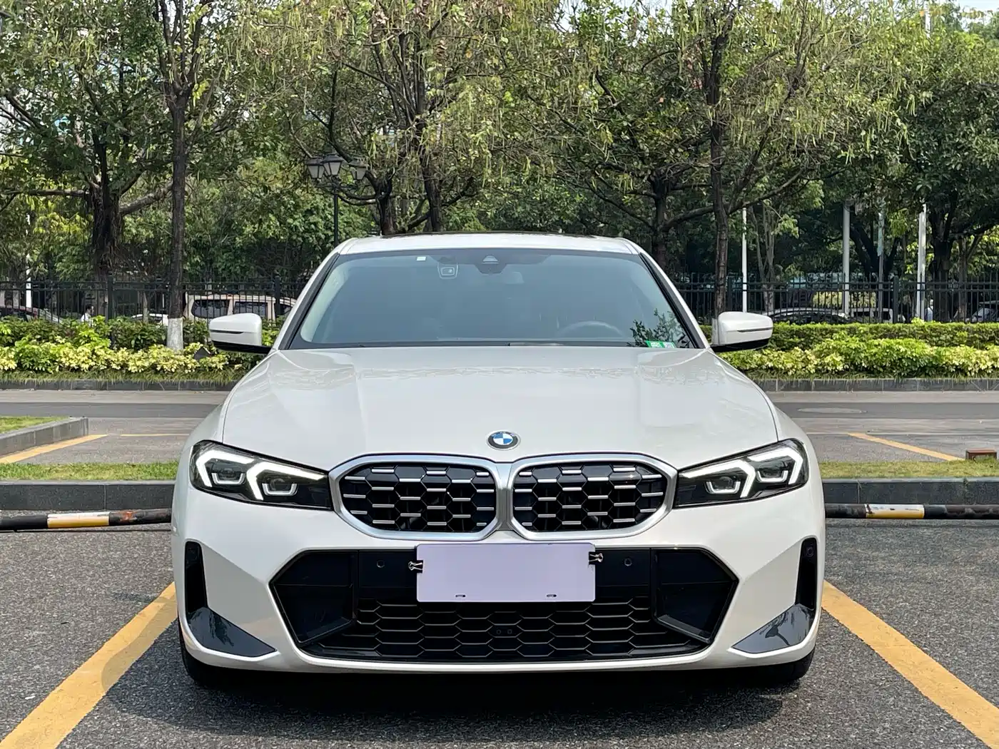 BMW 3 Series 2023 325Li M Sport Package фото 2