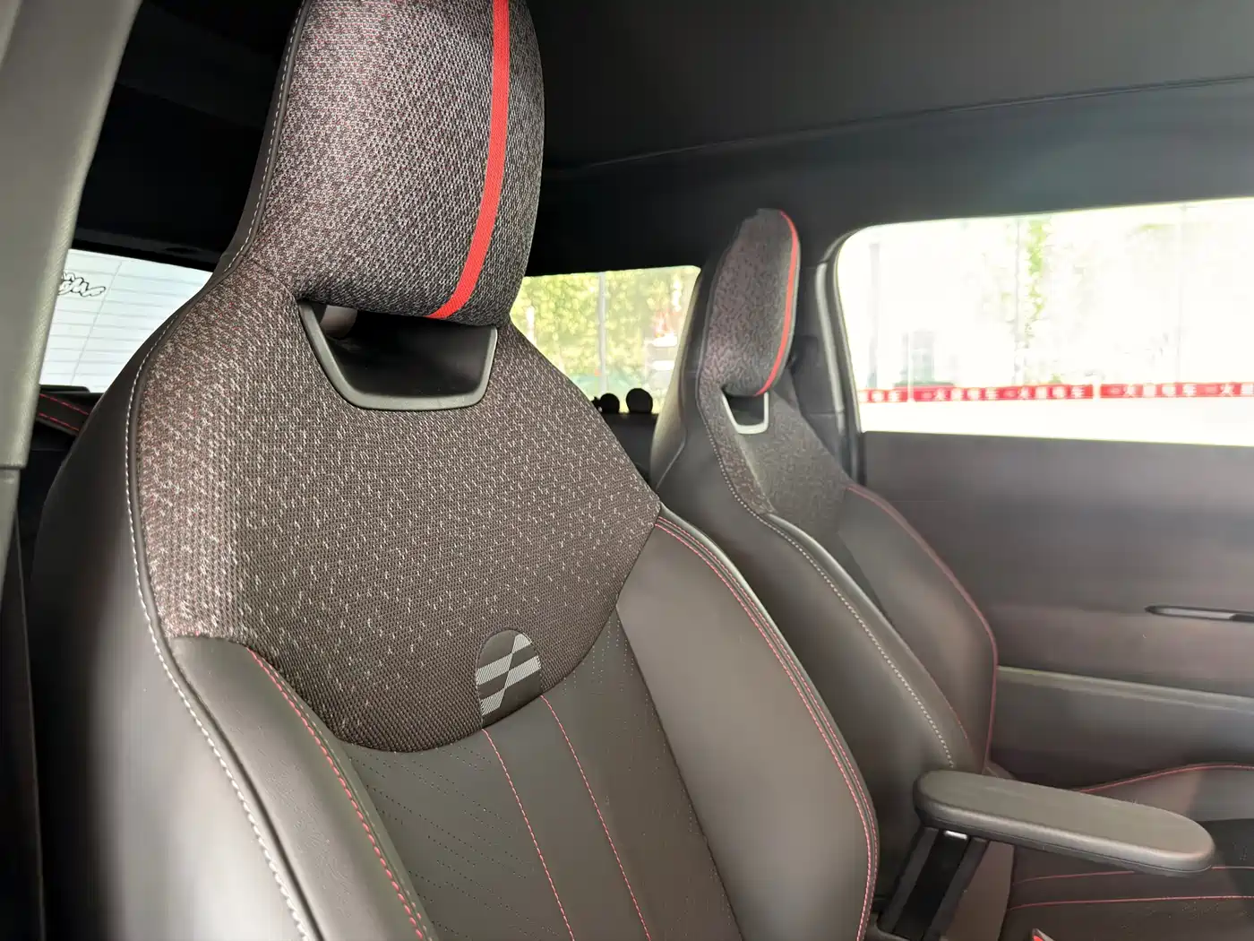 MINI Electric MINI JCW 2025 JOHN COOPER WORKS фото 8