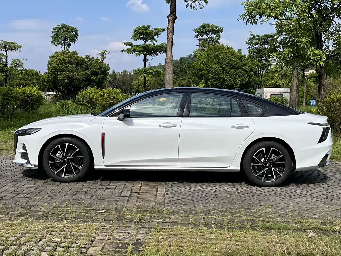 Hongqi H6 2024 2024 Model 2.0T Elegance Edition