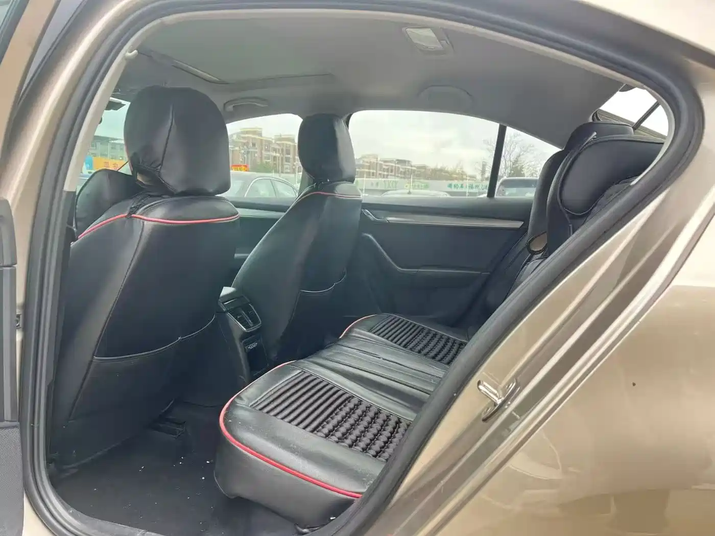 Škoda Octavia 2019 TSI280 DSG Smart Drive Luxury Edition China VI фото 8