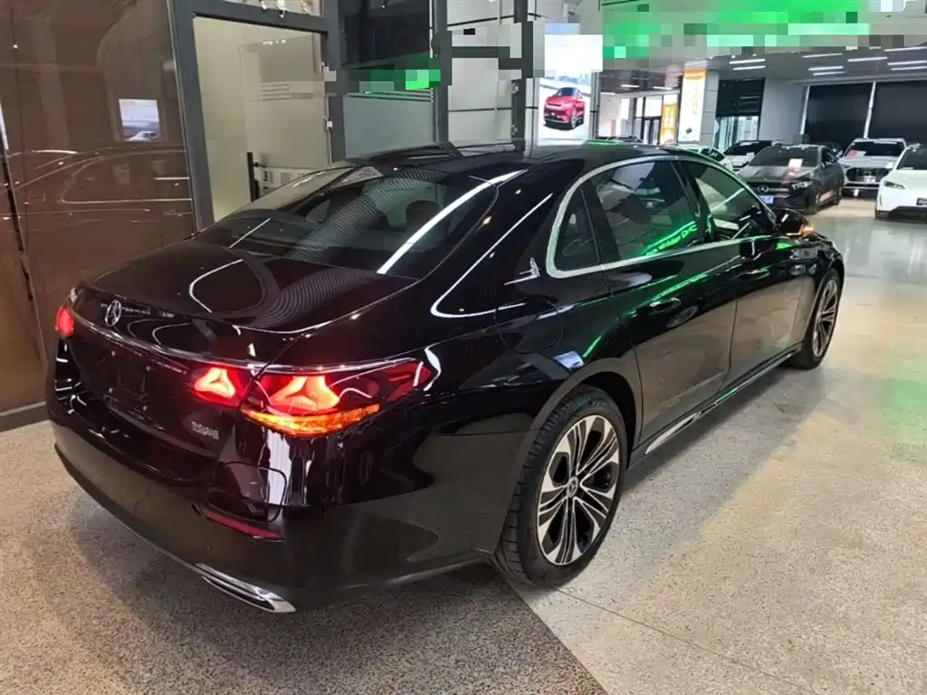 Mercedes-Benz E-Class New Energy 2024 E 350 e L Plug-in Hybrid Sedan фото 7