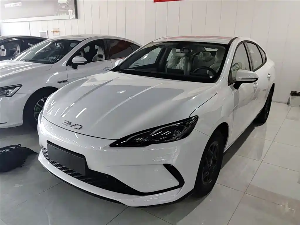 BYD Hai Bao 05 DM-i 2026 DM-i 128KM Luxury