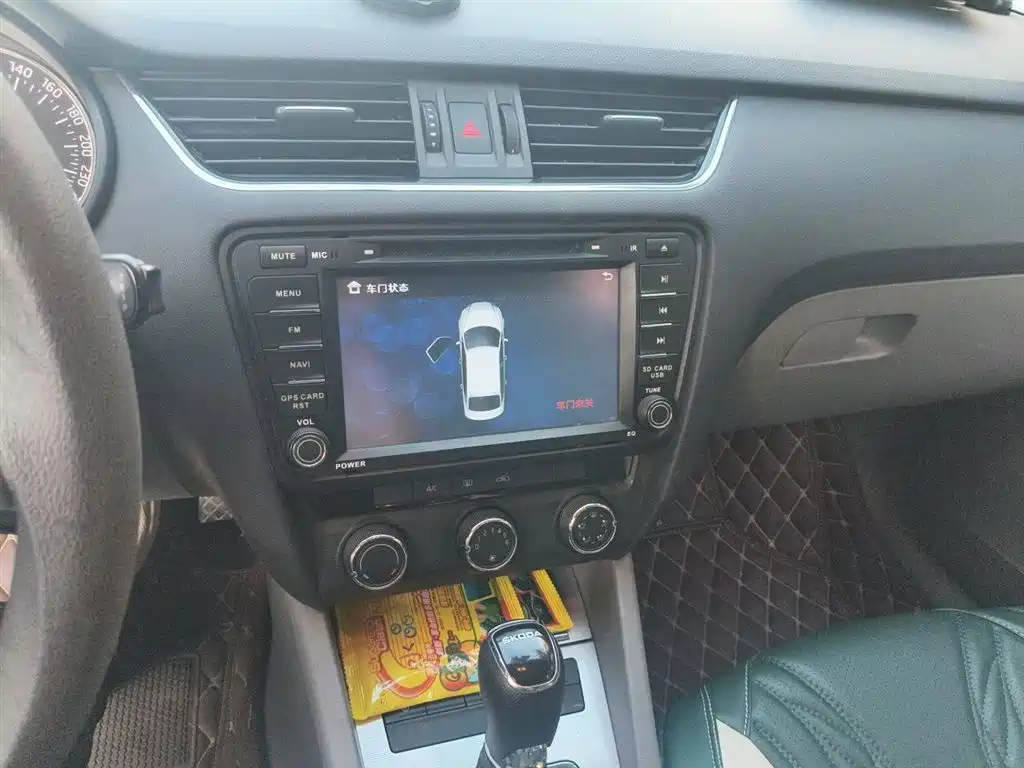 Škoda Octavia 2015 1.6L Automatic逸杰版 фото 10