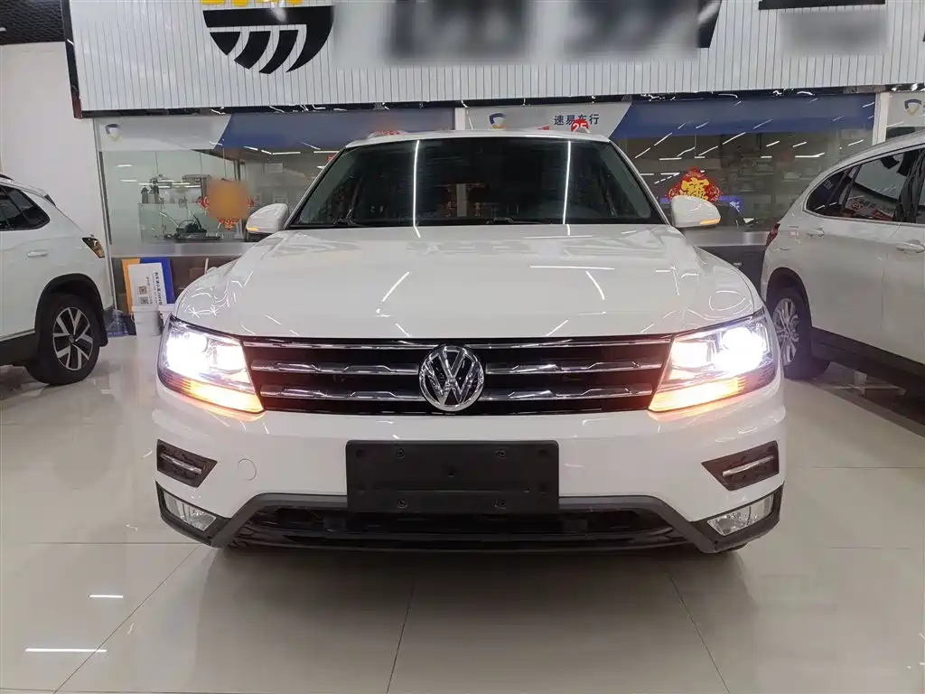 Volkswagen Tiguan L 2019 Facelift 330TSI Auto 2WD Smart Luxury China VI фото 3
