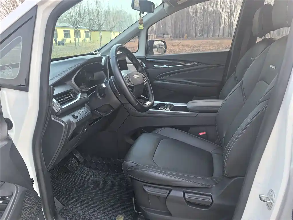 SAIC Maxus Maxus G50 2021 PLUS 1.5T Automatic Cruise Edition фото 8