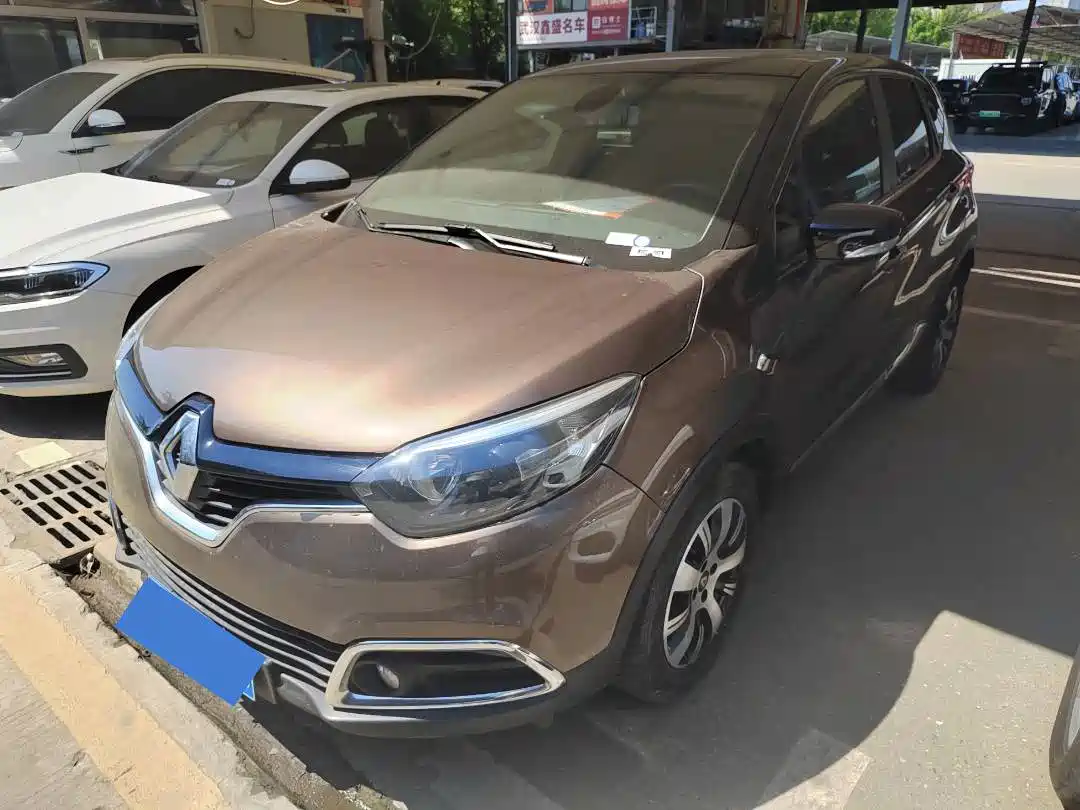 Фото 1 - Renault Captur