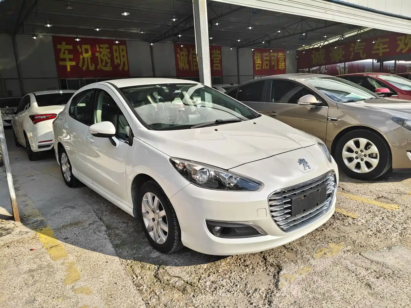 Peugeot 308 2015 2014 Model Joy Edition Classic 1.6L Automatic Superior Style