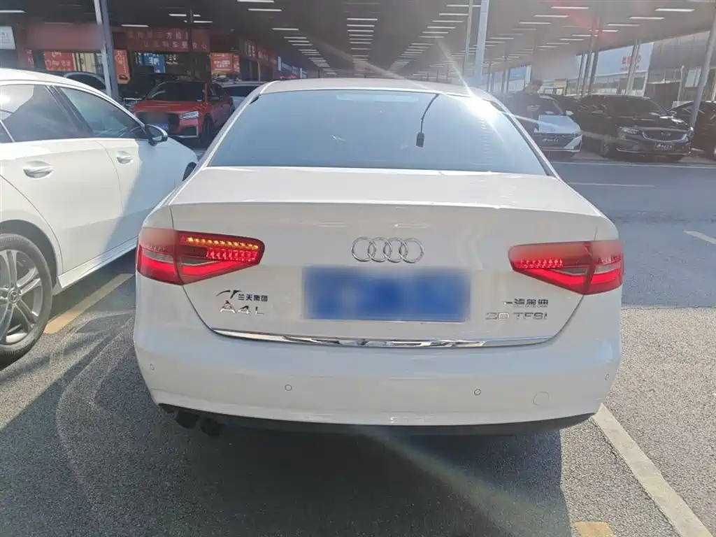 Audi A4L 2016 30 TFSI Automatic Comfort фото 6