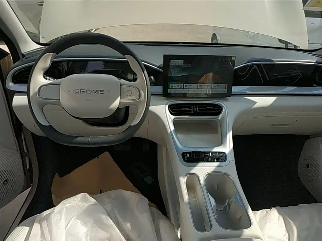 Geely Galaxy Starry Wish 2026 Edition 310km Youth Version фото 10