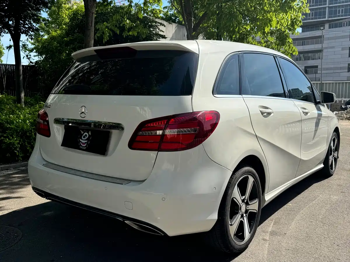 Mercedes-Benz B-Class 2017 B 200 Dynamic фото 16