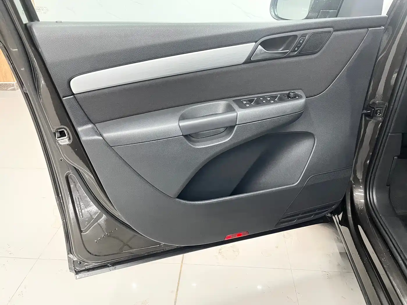 Volkswagen Sharan 2018 380TSI Comfort 7-Seater фото 8