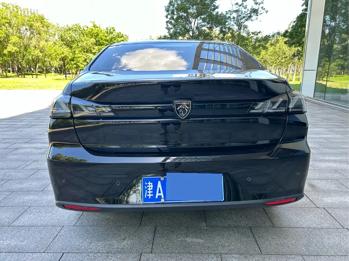 Peugeot 408 2022 1.6T Light Chaser Edition фото 5
