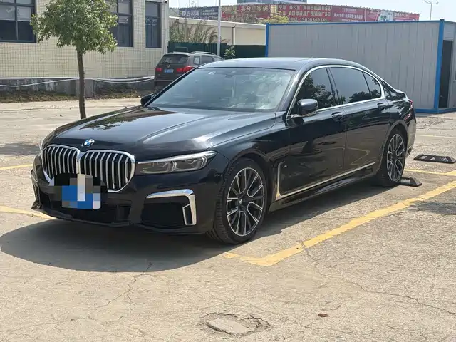 BMW 7 SERIES