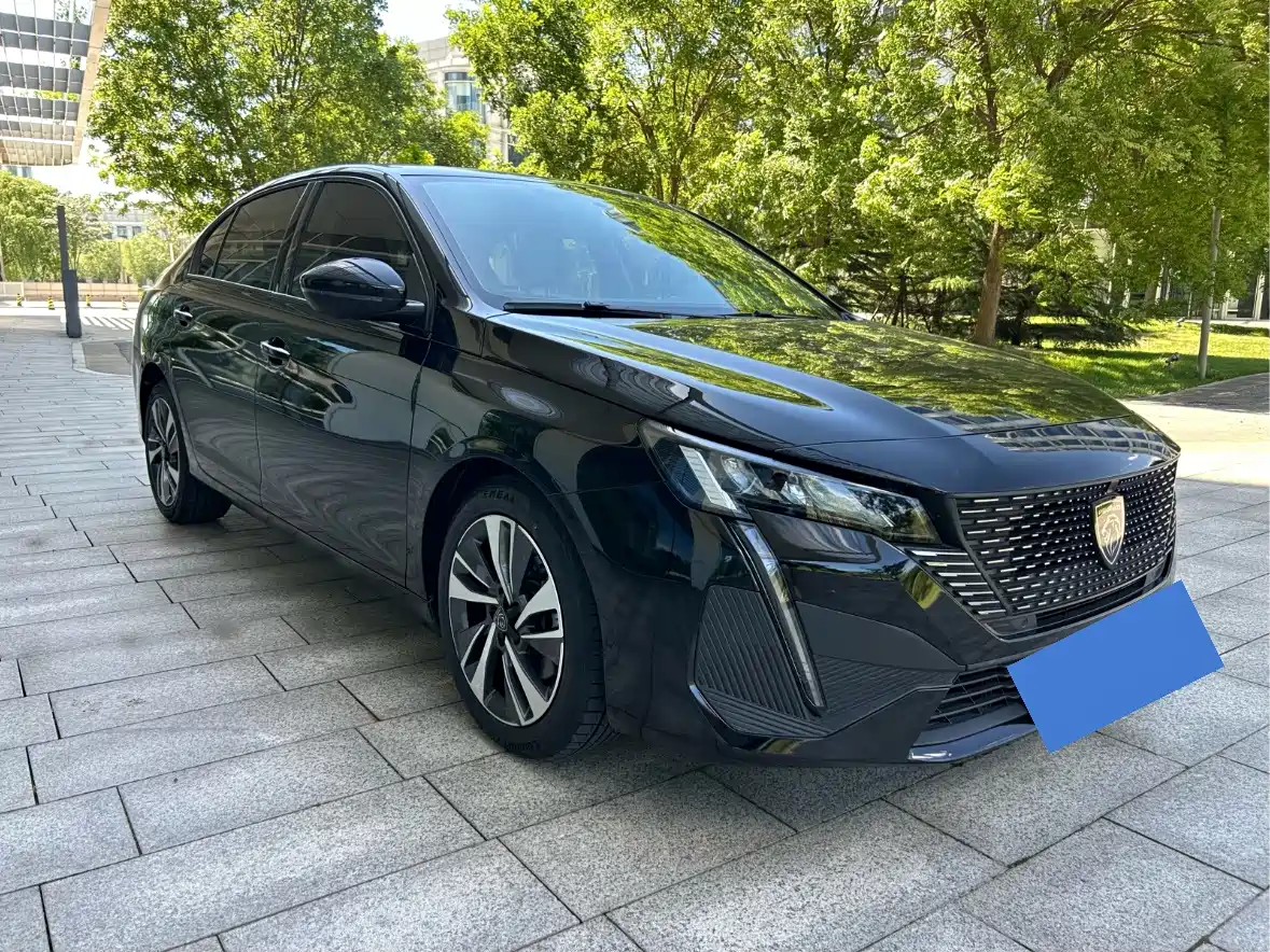 Peugeot 408 2022 1.6T Light Chaser Edition фото 3