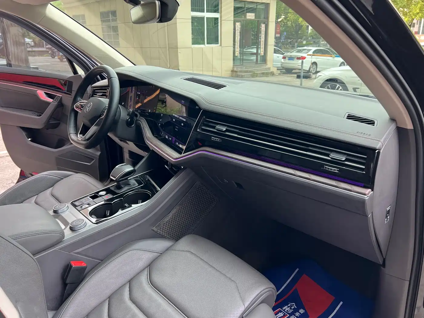 Volkswagen Touareg 2022 2021 2.0TSI R-Line