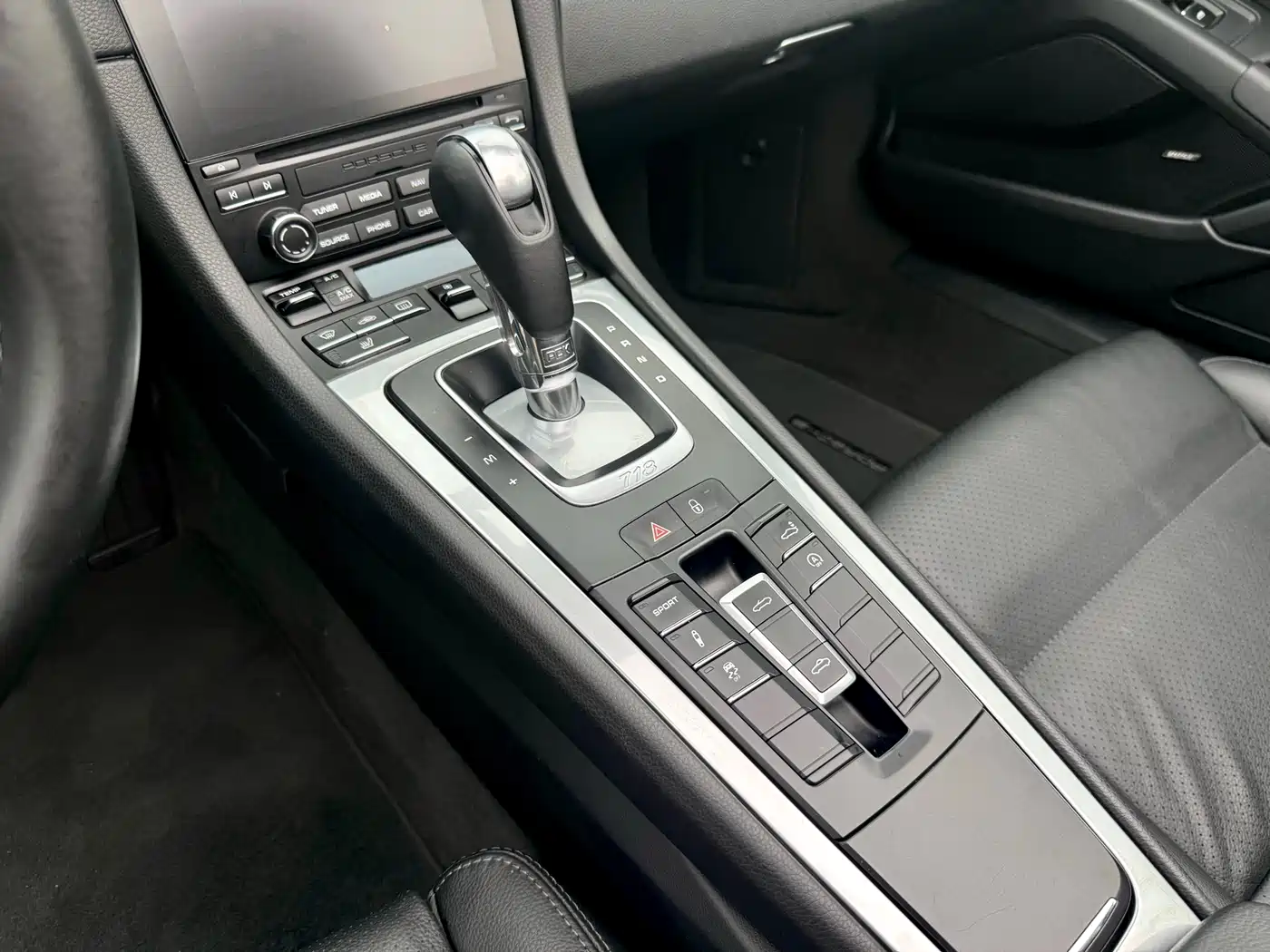 Porsche 718 2016 Boxster 2.0T фото 5