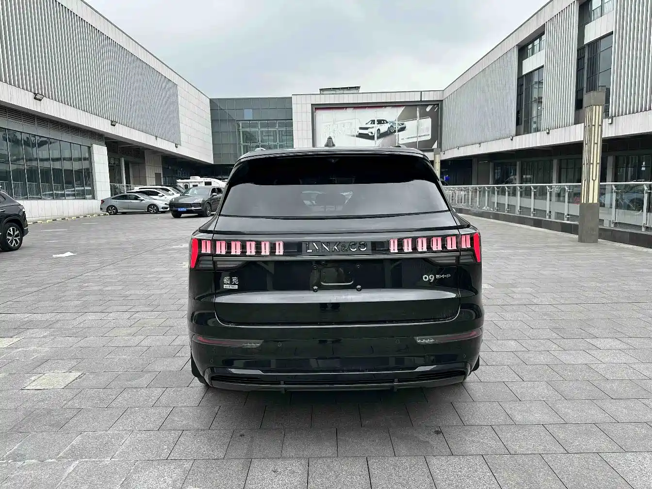 Lynk & Co 09 EM-P 2023 2.0TD EM-P Voyage PM 7-Seater фото 26