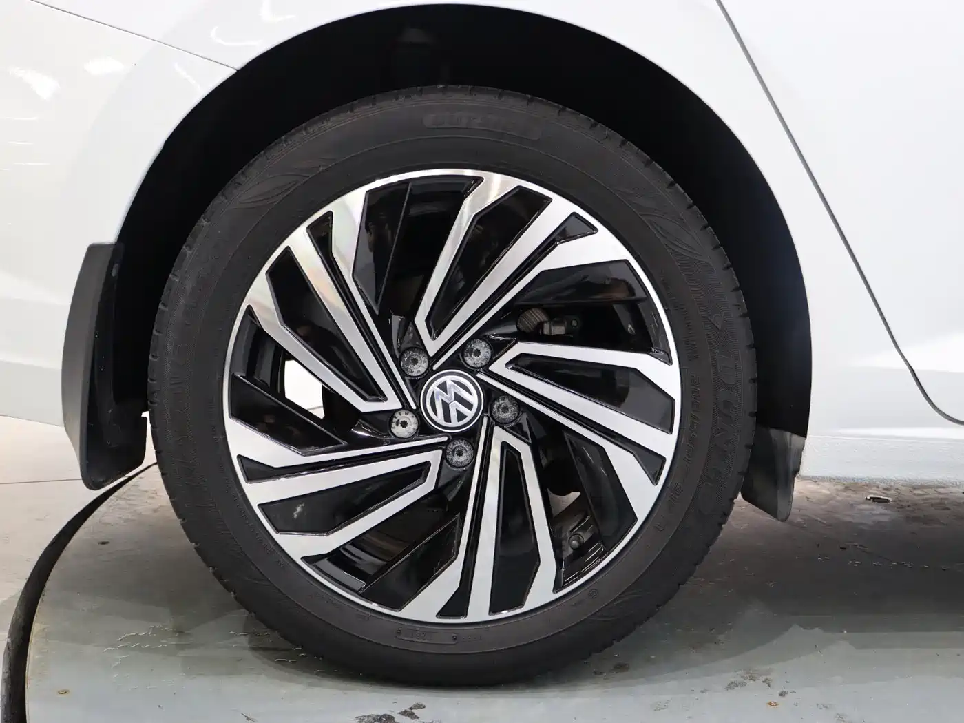 Volkswagen Sagitar 2021 280TSI DSG Surpassing Edition фото 4