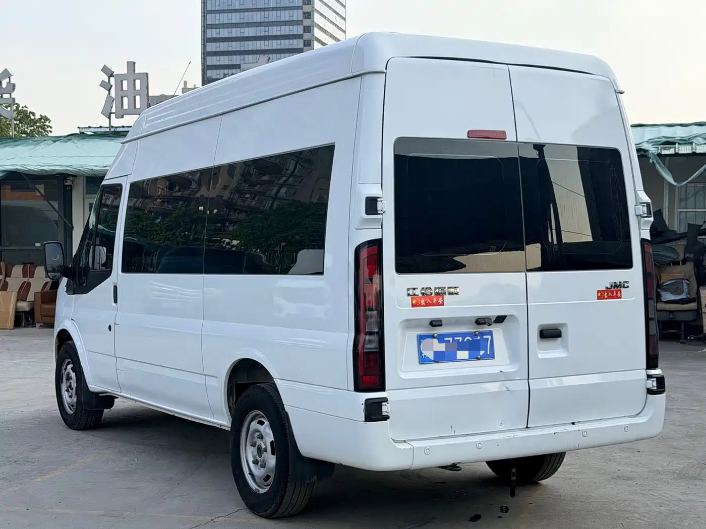 Jiangling JMC Fushun 2024 2023 2.0T Automatic Medium Wheelbase High Roof Commercial MPV 6 Seats