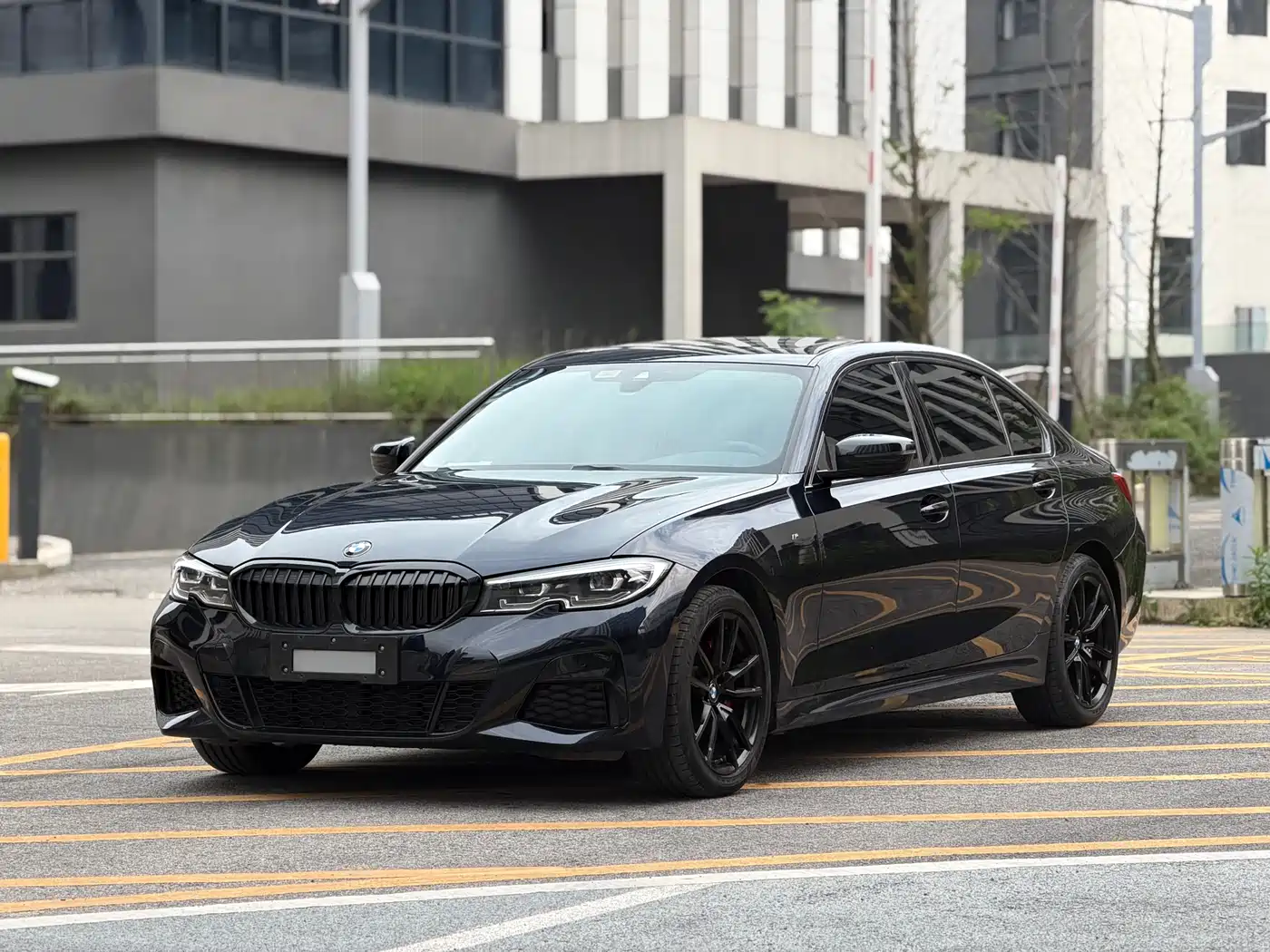 BMW 3 Series 2021 325Li xDrive M Sport Package