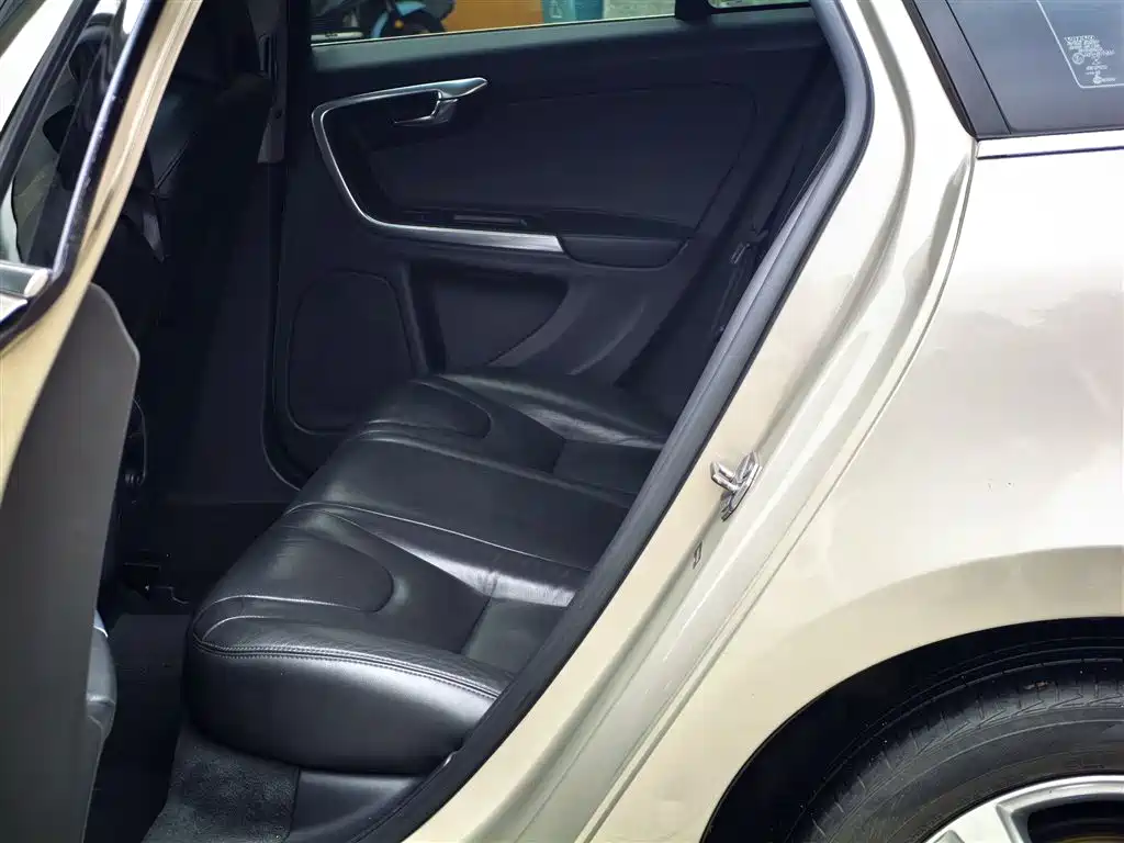 Volvo V60 2017 2017 T4 Zhi Shang Edition China V