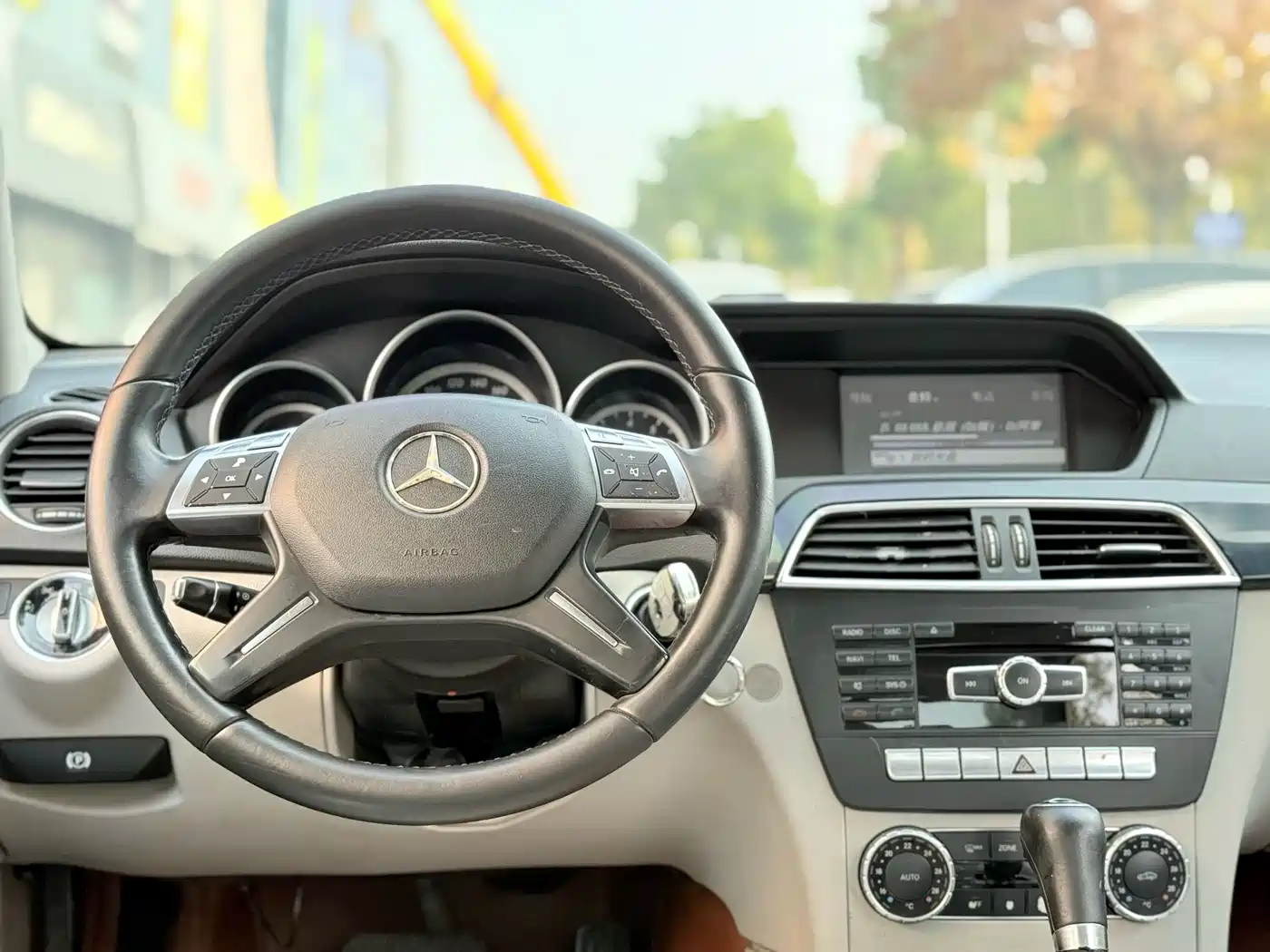 Mercedes-Benz C-Class 2013 C 180 Classic Grand Edition фото 8