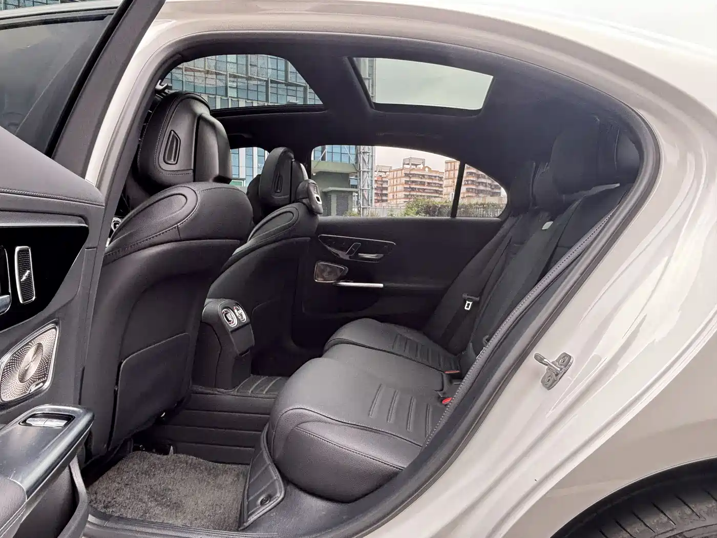 Mercedes-Benz C-Class 2025 C 260 L Night Sport Edition фото 11
