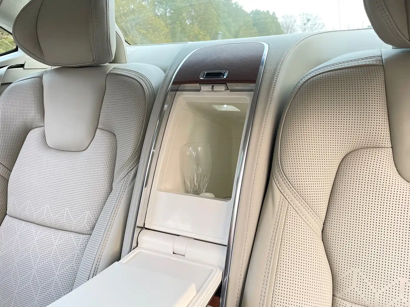 VOLVO S90 PLUG IN HYBRID