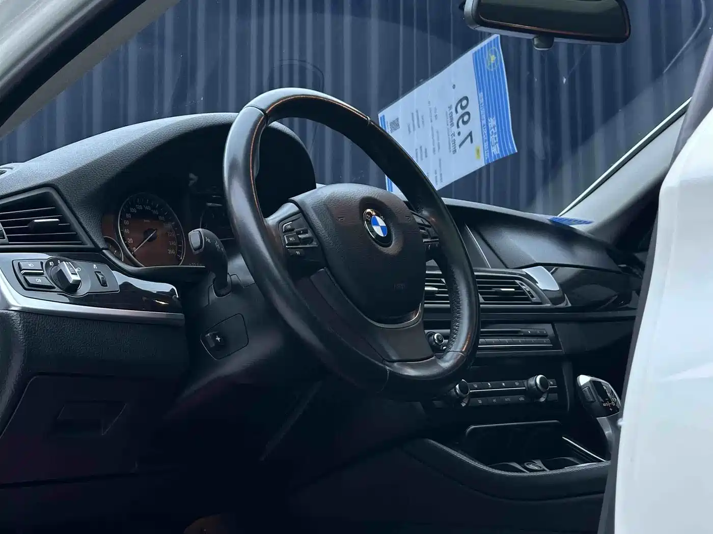 BMW 5 Series 2014 525Li Luxury Design Package фото 7
