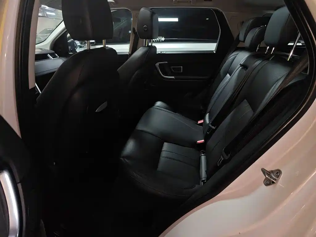 Land Rover Discovery Sport 2017 2.0T SE фото 13