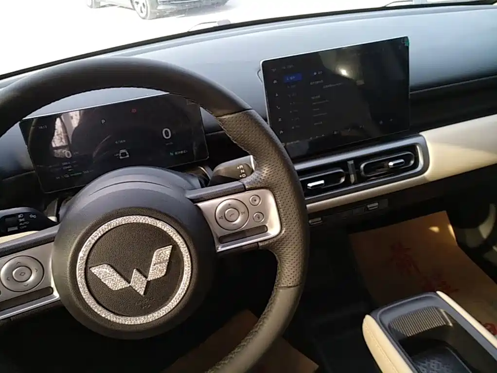Wuling Motors Wuling Binguo PLUS 2025 2024 Model 330km 5-Seater