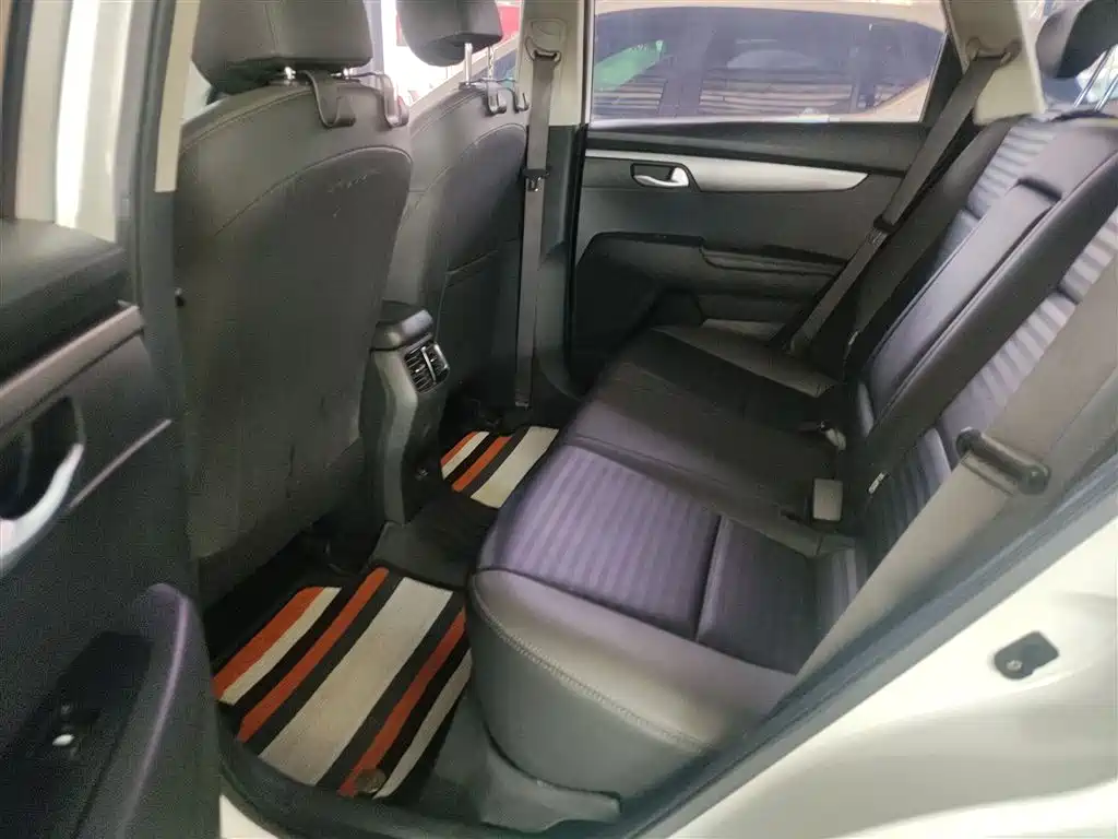 Kia Sportage 2019 2.0L Automatic Smart Luxury Edition фото 15