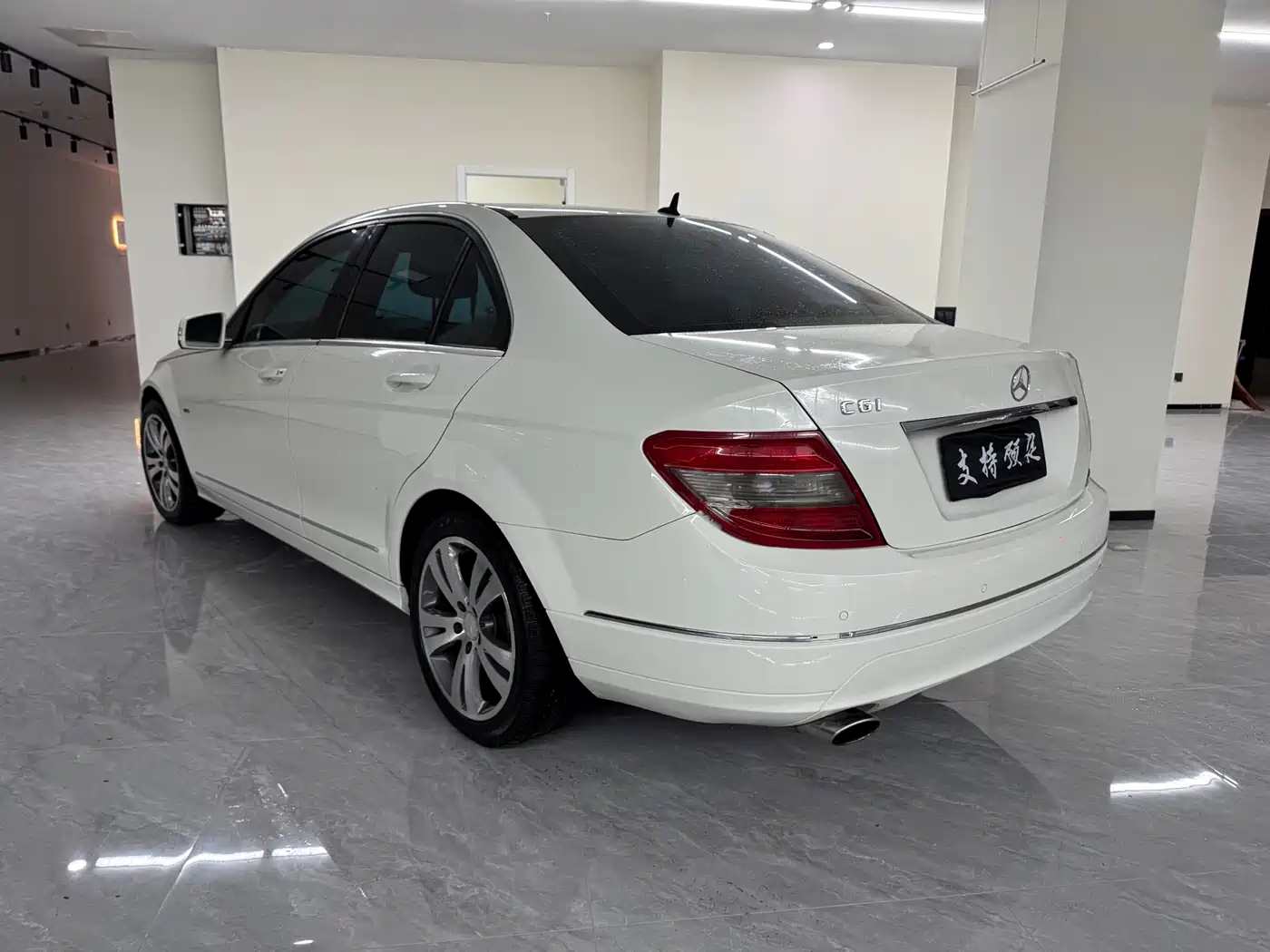Mercedes-Benz C-Class 2011 C 200 CGI Fashion фото 4