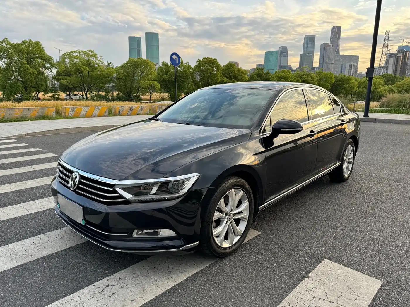 Volkswagen Magotan 2019 330TSI DSG Luxury Class China VI