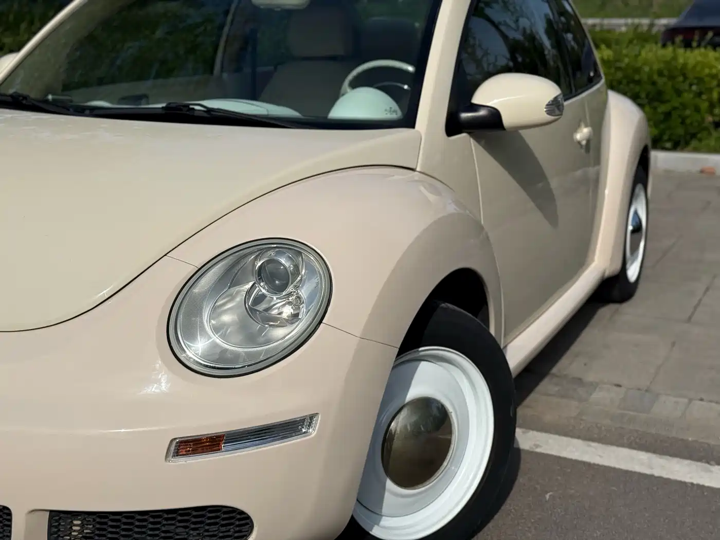 Volkswagen Beetle 2010 Model 1.6 AT фото 4