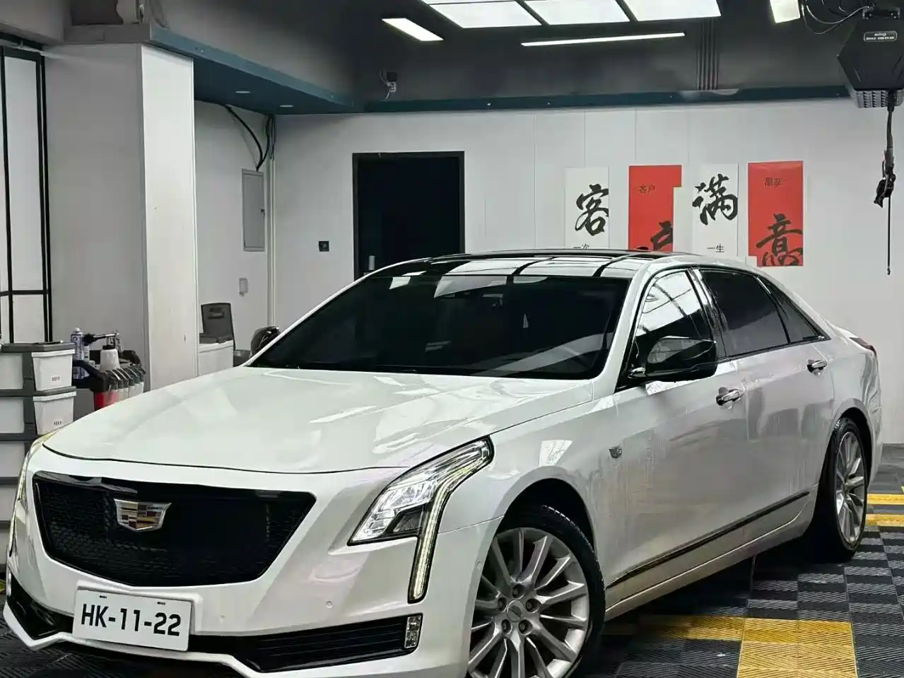 Фото 1 - Cadillac CT6