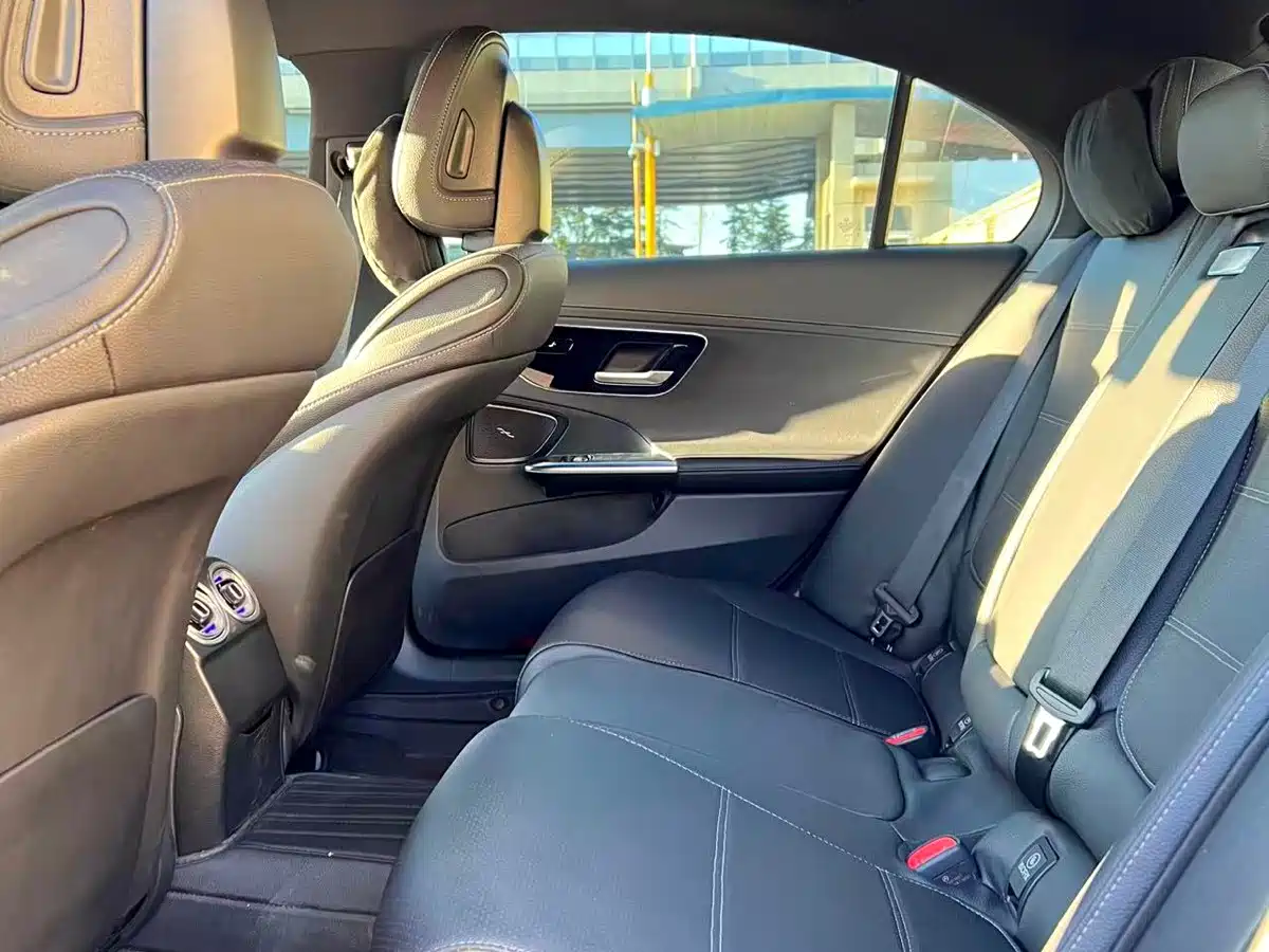 Mercedes-Benz C-Class 2024 C 260 L фото 6