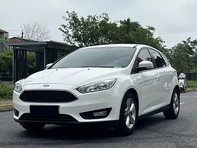 Ford Focus 2015 Hatchback 1.6L Automatic Comfort