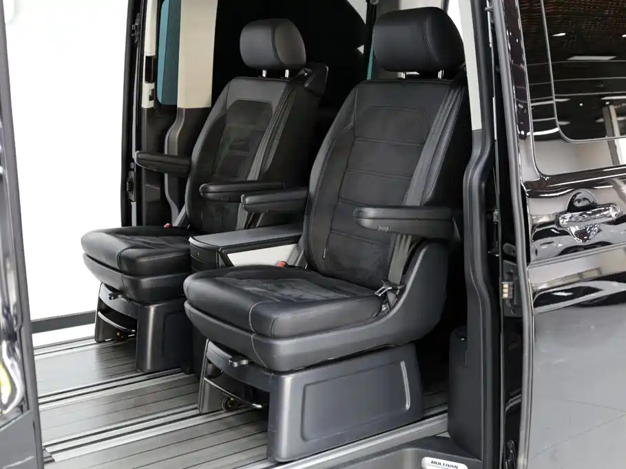 Volkswagen Multivan 2020 2019 2.0TSI 4WD Premium 7-seater