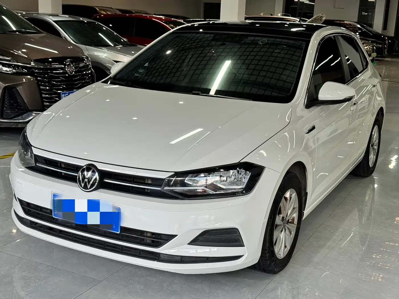 Фото 1 - Volkswagen Polo