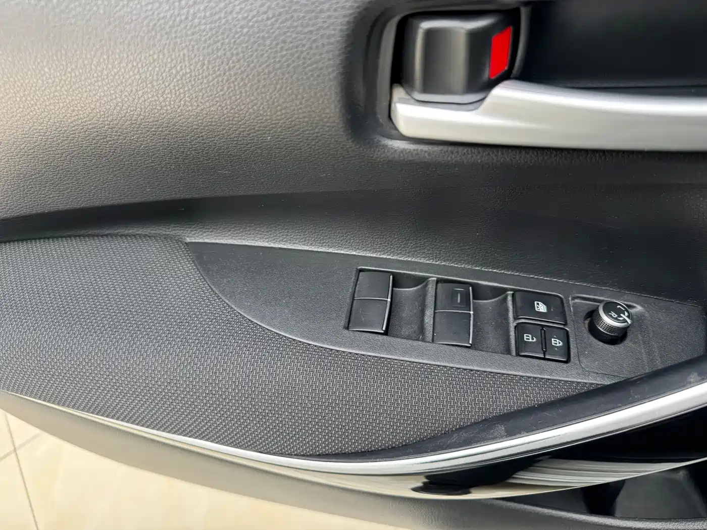Toyota Levin 2022 Dual Engine 1.8H E-CVT Leading Edition фото 13