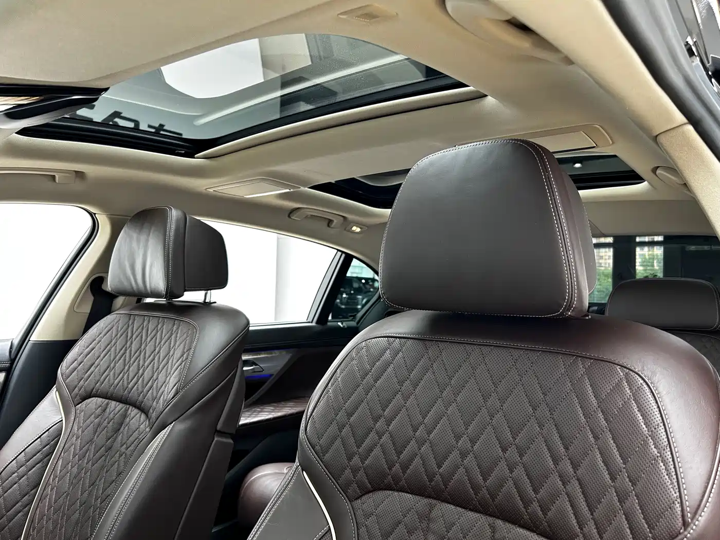 BMW 7 Series 2019 740Li Leading Luxury Package фото 12