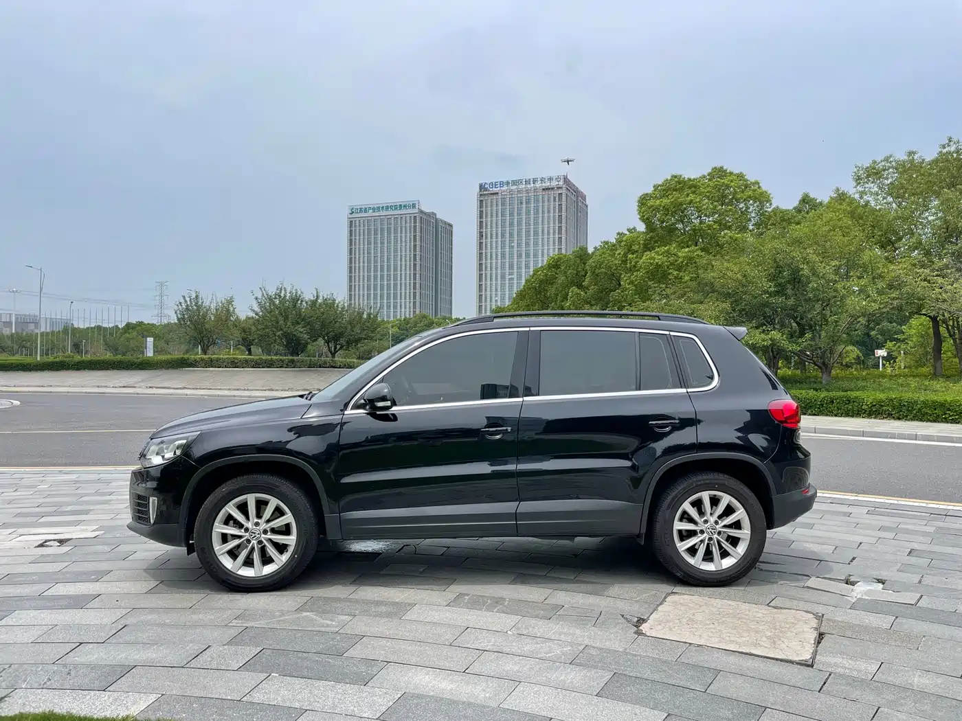 Volkswagen Tiguan 2017 300TSI Automatic 2WD Silk Road Fashion Edition фото 5