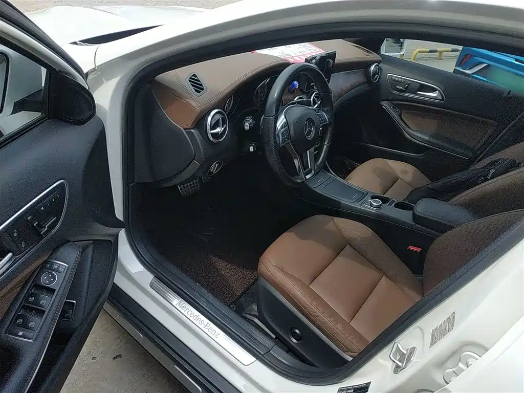 Mercedes-Benz GLA 2015 GLA 260 4MATIC Sport фото 15