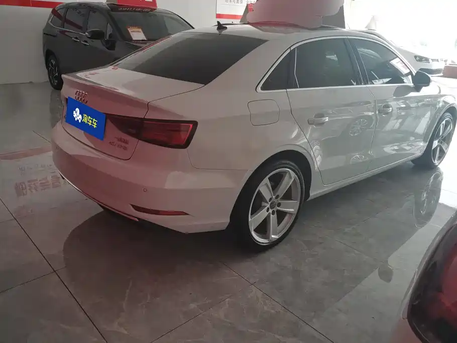 Photo 3 - Audi A3