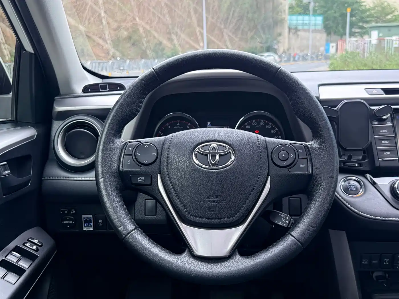 Toyota RAV4 Rongfang 2016 2.5L Automatic 4WD Elite фото 11