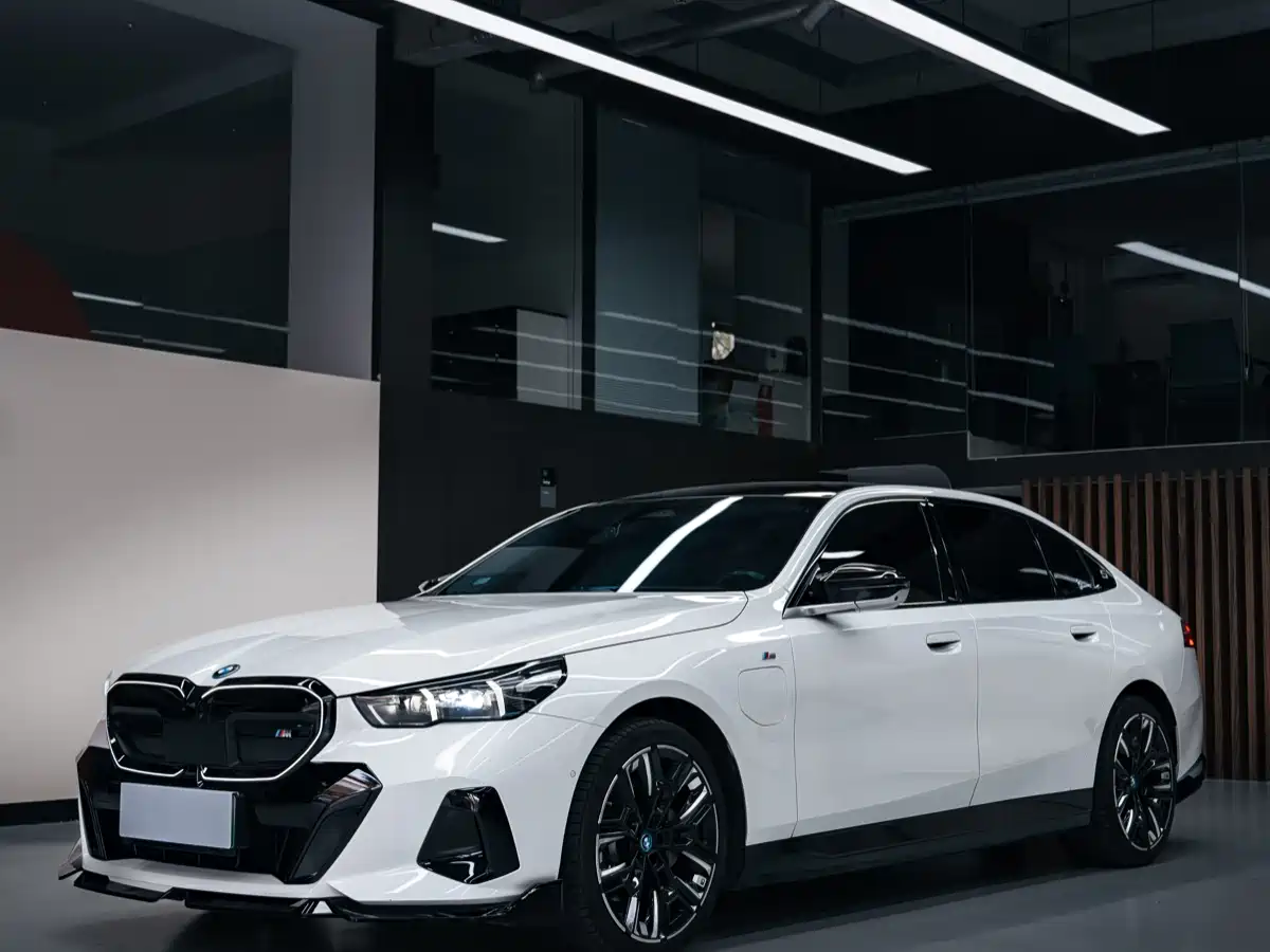 BMW i5 2024 eDrive 35L Premium Model M Sport Package