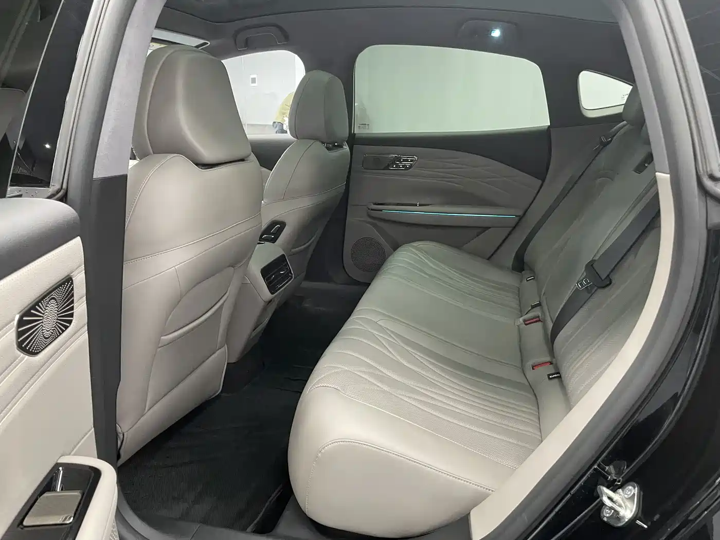 GEELY GALAXY GALAXY SPARKLE 8