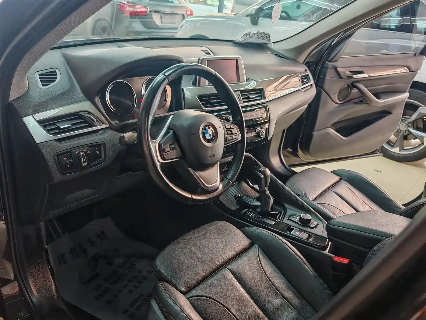 BMW X1 2019 sDrive18Li Premium Model фото 10